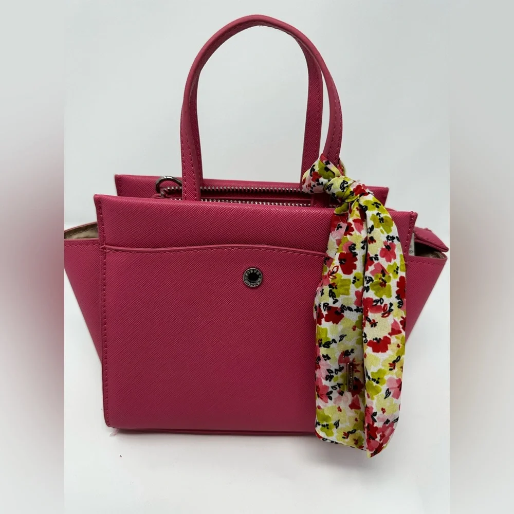 Steve Madden small Breese crossbody purse.